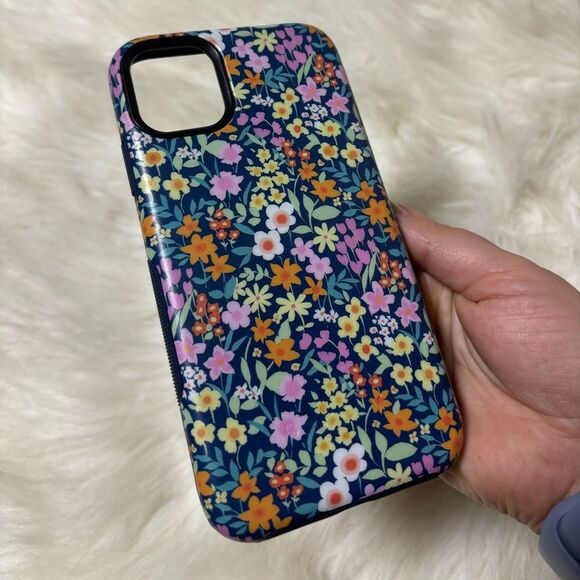iPhone 11 Casely floral print phone case - Picture 2 of 4
